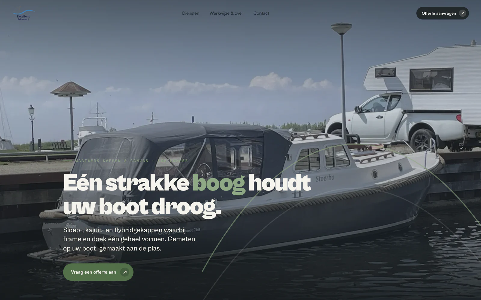 Screenshot van de website van Zeilmakerij Excellent met een sloep met maatwerkkap